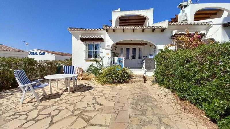 Villa till salu i Moraira, Alicante