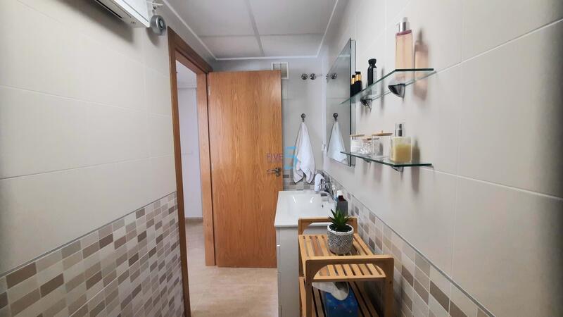 4 slaapkamer Appartement Te koop