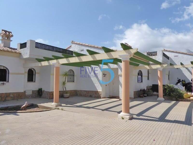 Villa en venta en La Nucia, Alicante