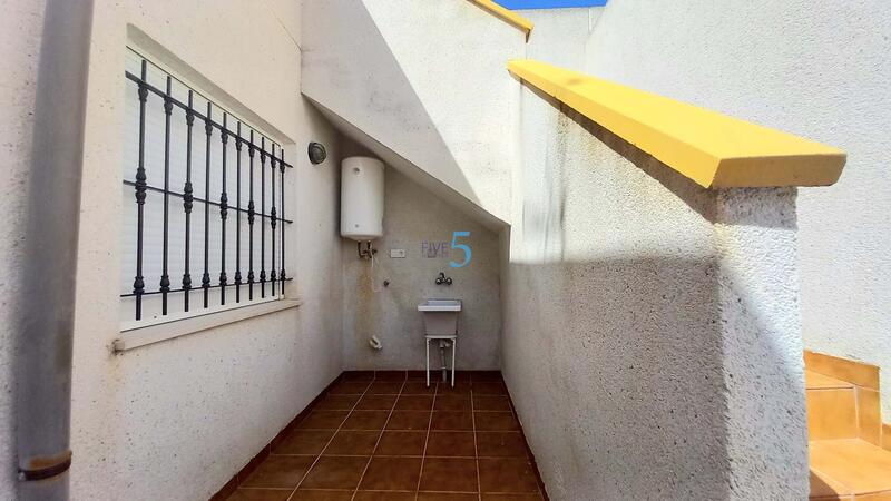 2 Cuarto Villa en venta