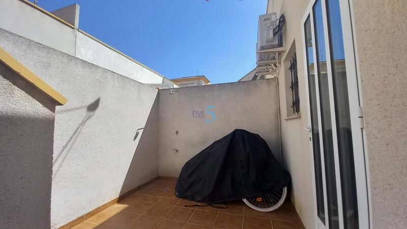 2 Cuarto Villa en venta