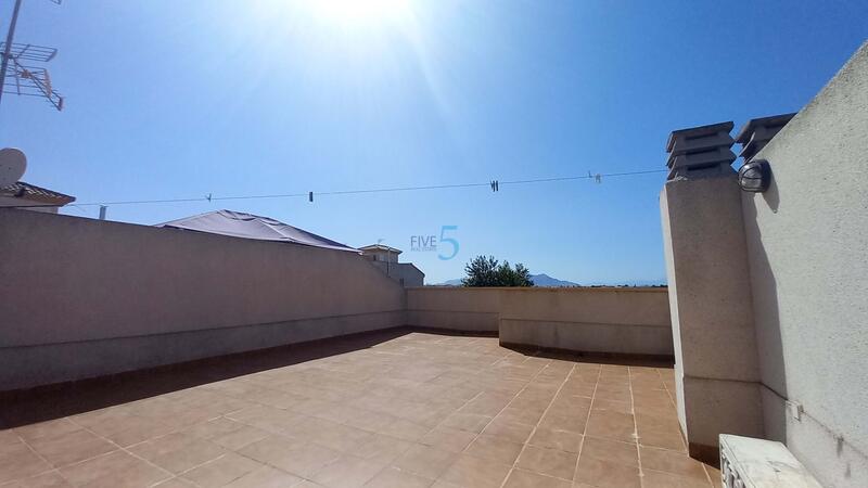 2 Cuarto Villa en venta