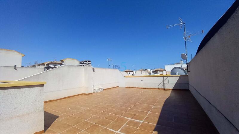 2 Cuarto Villa en venta