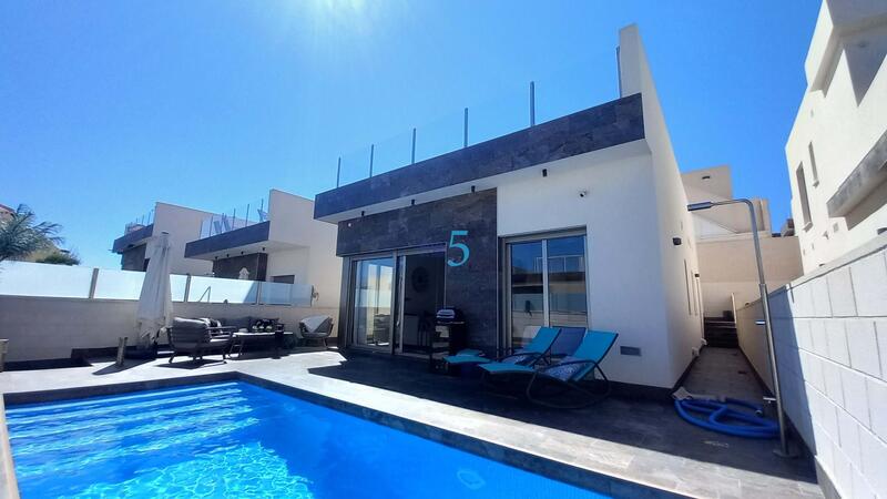 Villa til salgs i Orihuela, Alicante