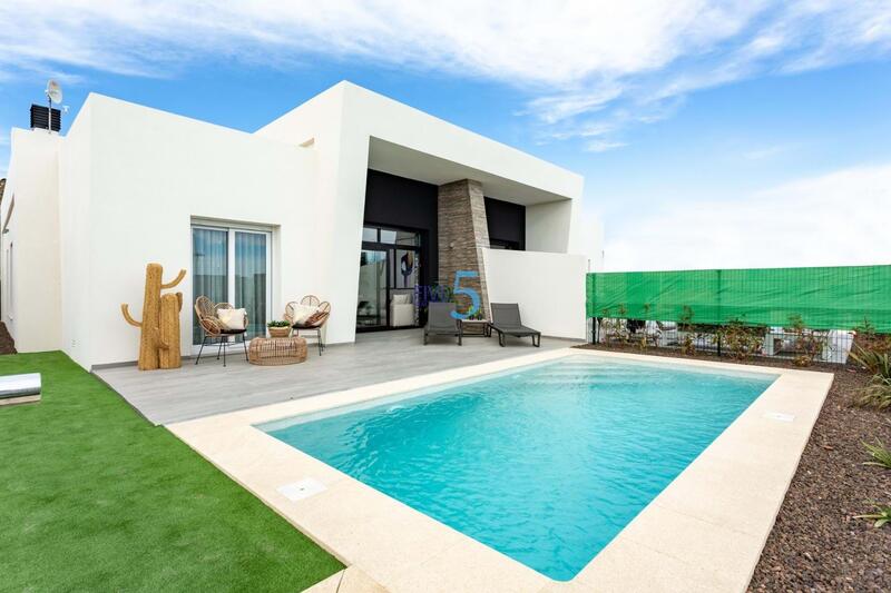 Villa till salu i Algorfa, Alicante