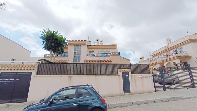 Duplex for sale in San Miguel de Salinas, Alicante