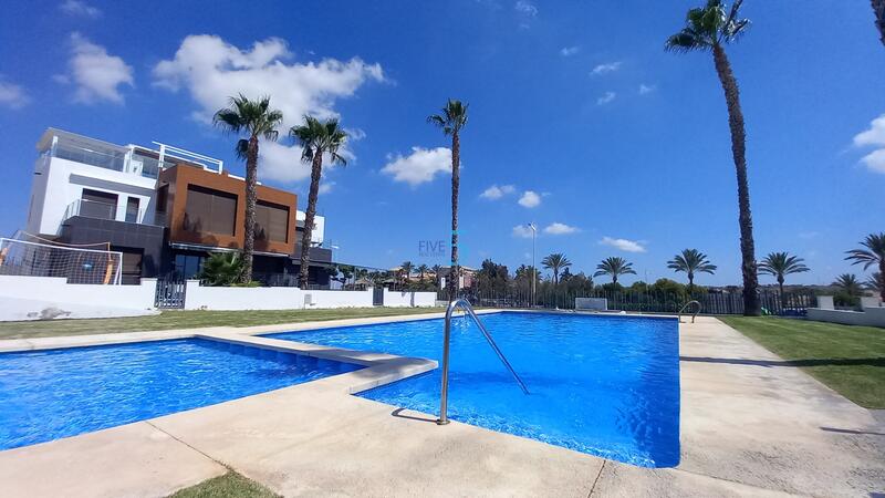 Townhouse for sale in Algorfa, Alicante