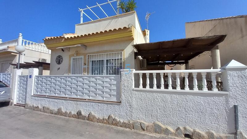 Villa til salg i Rojales, Alicante