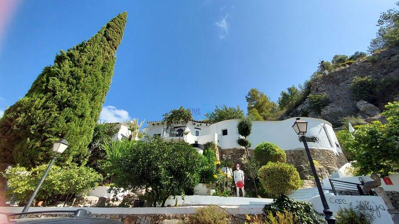 Villa en venta en Benidoleig, Alicante