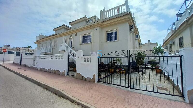 Villa til salgs i Rojales, Alicante