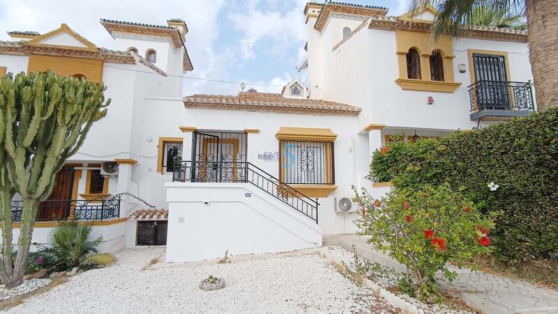 Townhouse for sale in Orihuela, Alicante