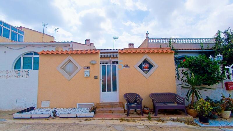 2 Cuarto Villa en venta