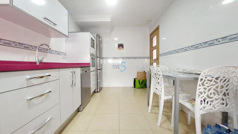 4 bedroom Apartment for sale