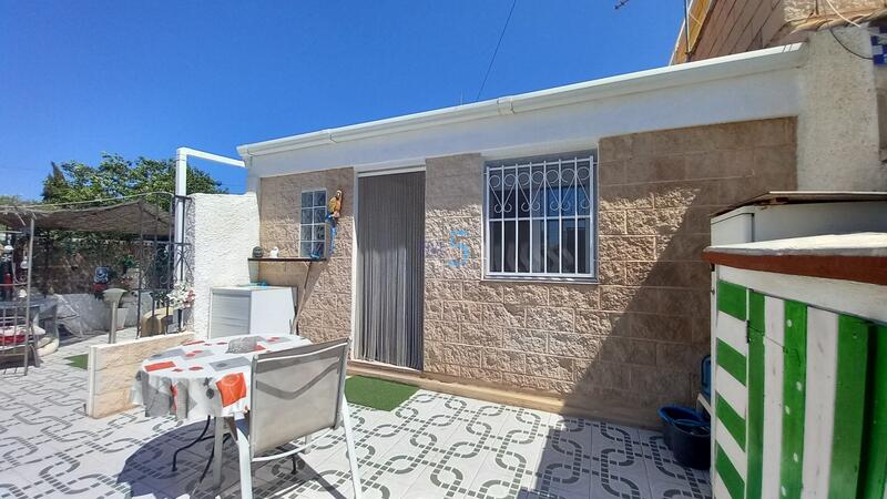 2 Cuarto Villa en venta