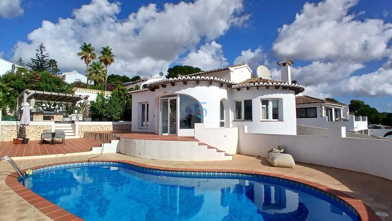 Landhaus zu verkaufen in Moraira, Alicante