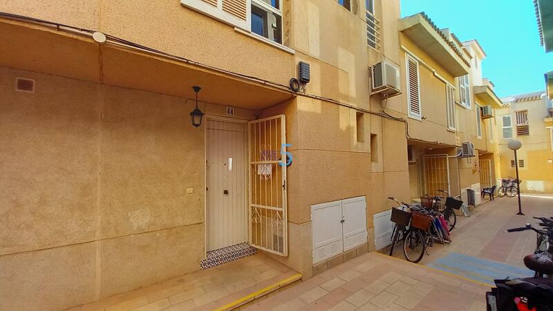 2 bedroom Townhouse for sale