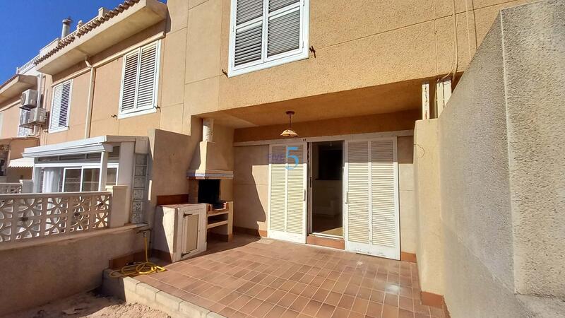 2 bedroom Townhouse for sale