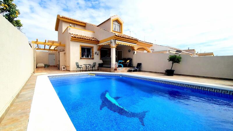 Townhouse for sale in Pilar de la Horadada, Alicante