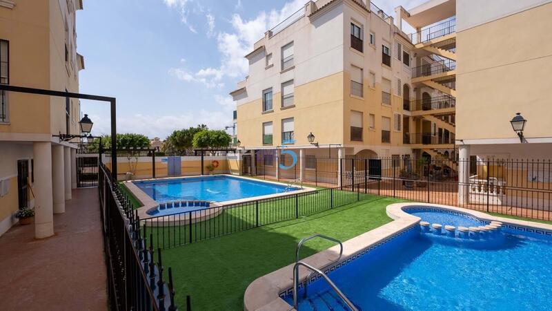 2 bedroom Apartment for sale