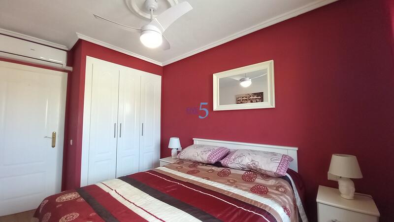 2 slaapkamer Appartement Te koop