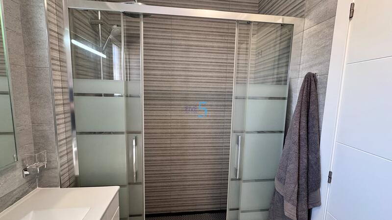 2 slaapkamer Appartement Te koop