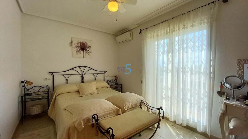 3 bedroom Townhouse for sale