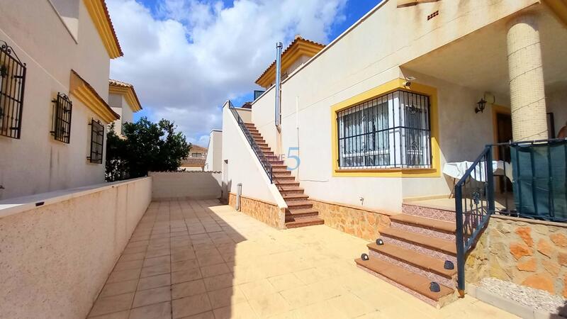 3 Cuarto Villa en venta