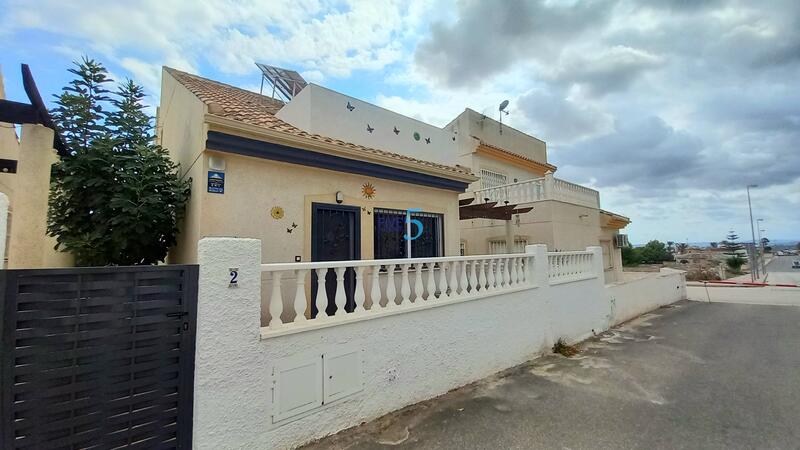 Villa en venta en Rojales, Alicante