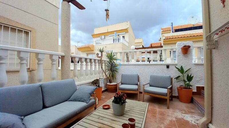 2 Cuarto Villa en venta