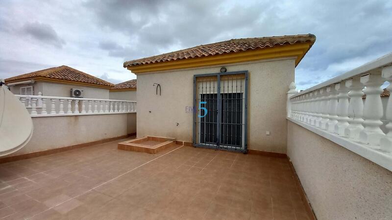 3 Cuarto Villa en venta