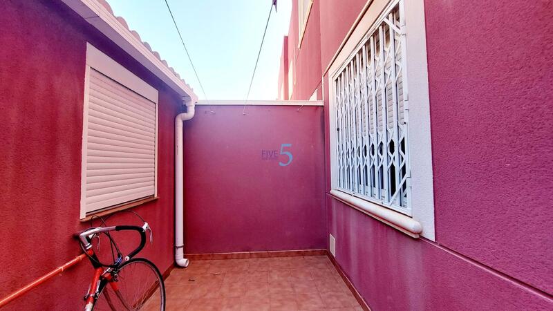 4 Cuarto Adosado en venta