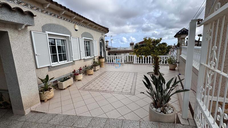 3 Cuarto Villa en venta