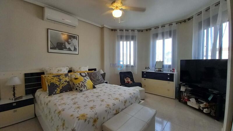 3 bedroom Apartment for sale