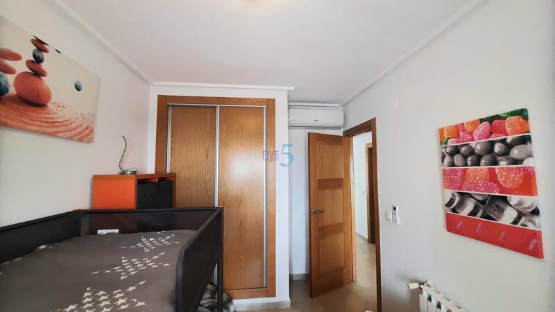 2 slaapkamer Appartement Te koop