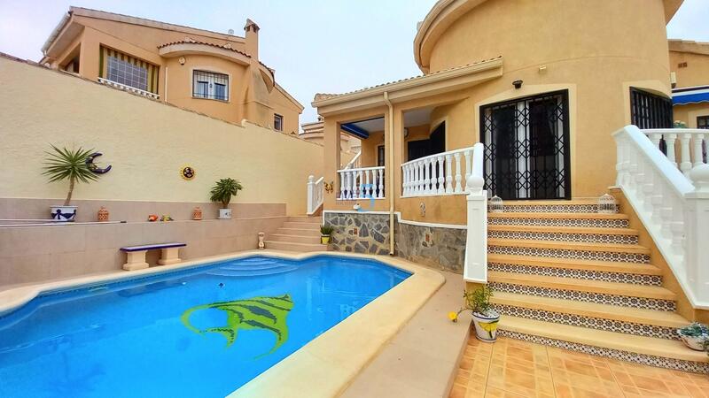 3 Cuarto Villa en venta