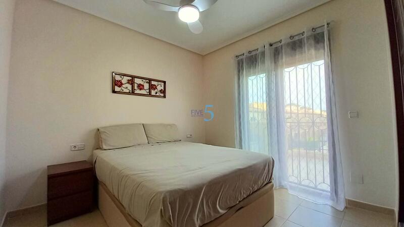 2 bedroom Townhouse for sale