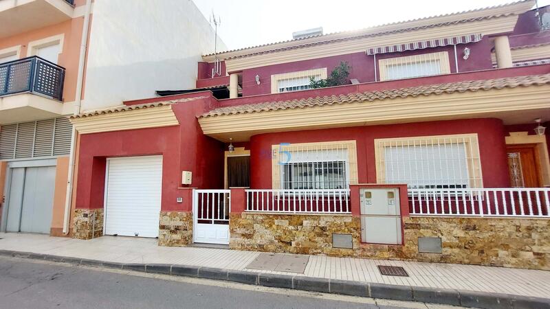 Townhouse for sale in Los Alcazares, Murcia