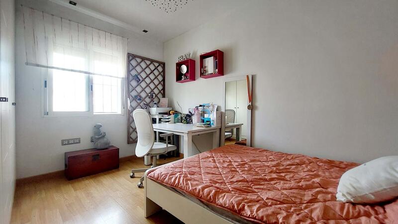 3 Schlafzimmer Stadthaus zu verkaufen