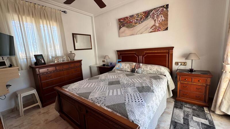 4 Cuarto Villa en venta