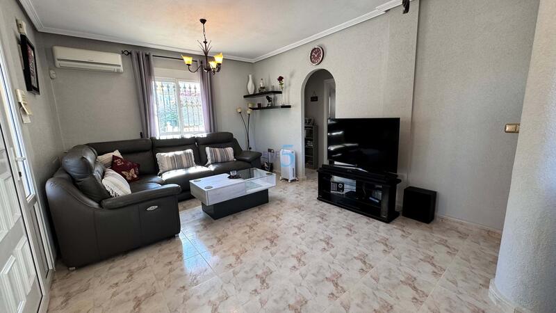 4 Cuarto Villa en venta