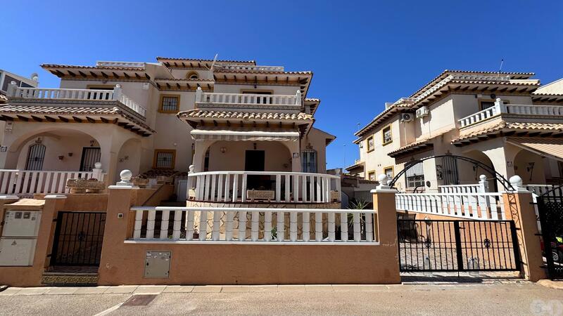 Townhouse for sale in Orihuela, Alicante