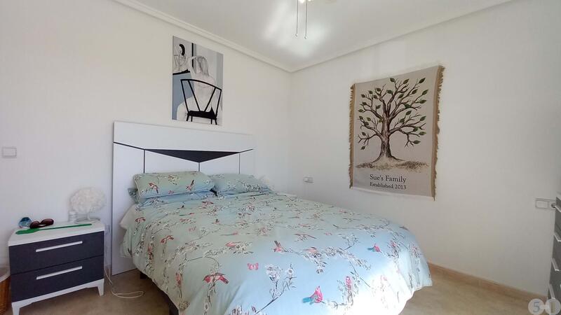 2 Schlafzimmer Stadthaus zu verkaufen