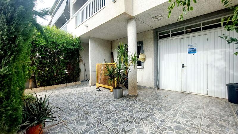 3 bedroom Townhouse for sale