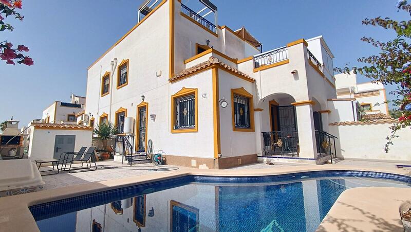 Townhouse for sale in Orihuela, Alicante