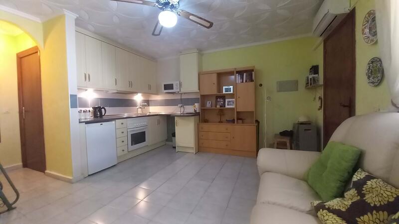 1 Cuarto Villa en venta