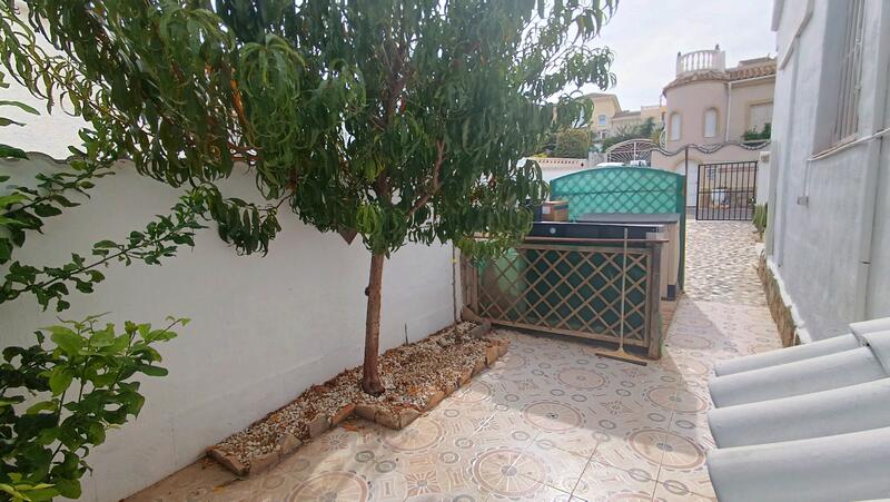 2 Cuarto Villa en venta