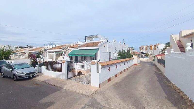 2 Cuarto Villa en venta