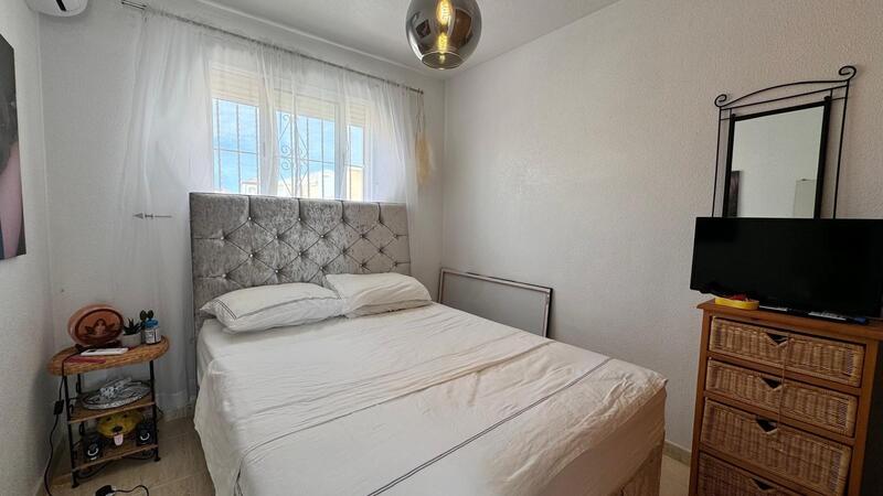 2 slaapkamer Appartement Te koop