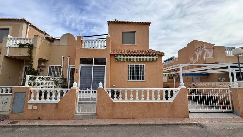 3 bedroom Townhouse for sale