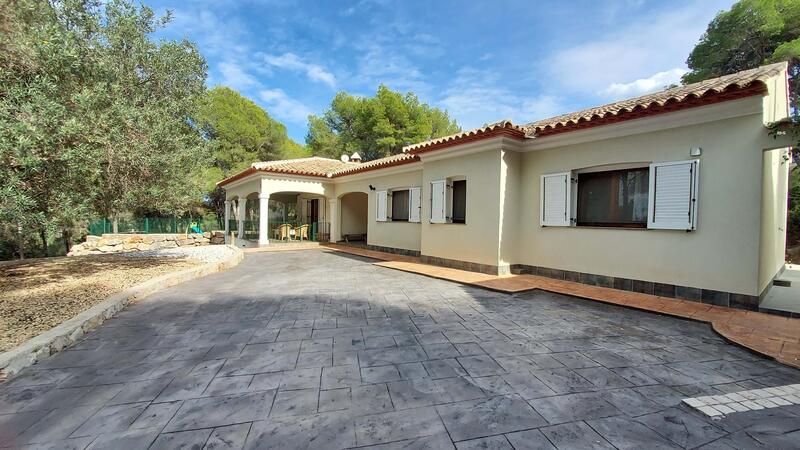 4 Cuarto Villa en venta